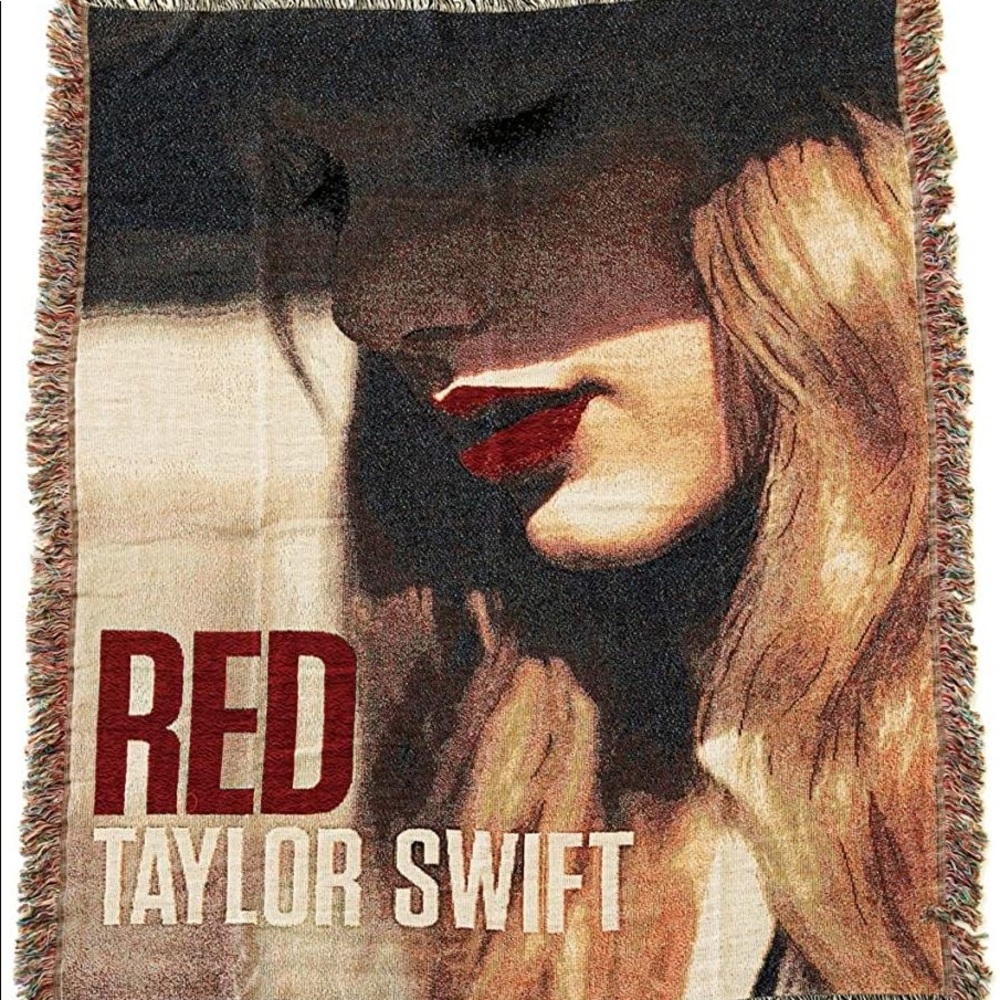 TAYLOR SWIFT BLANKET